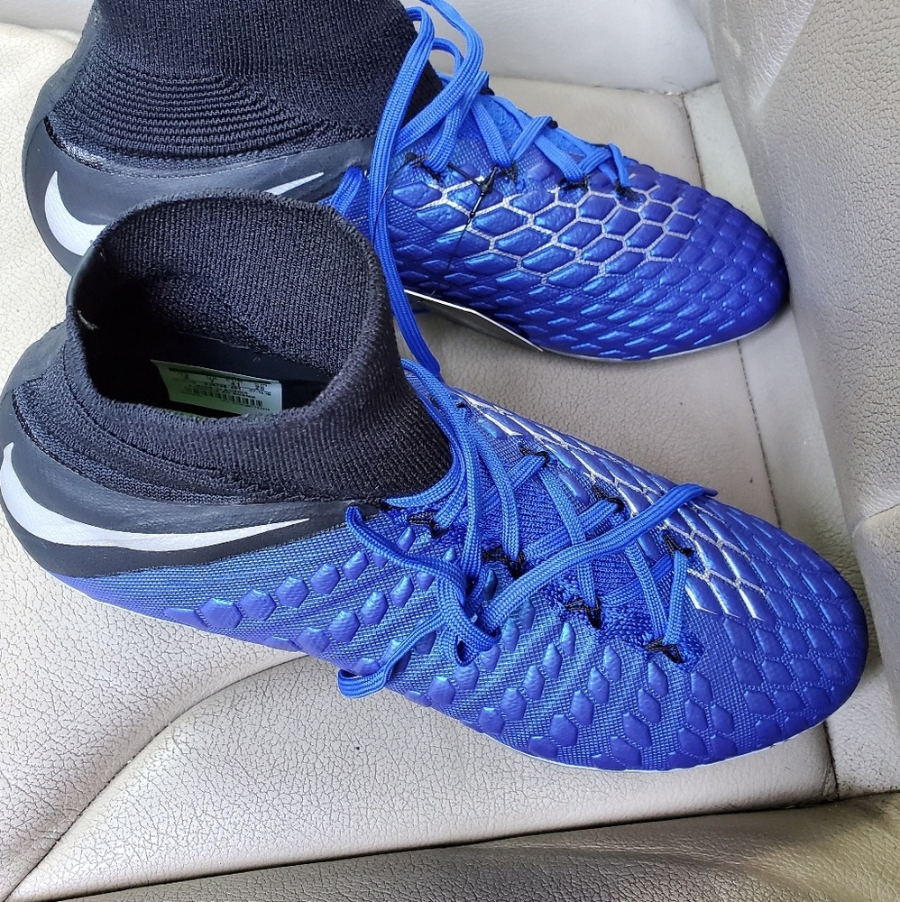 Nike hypervenom soccer cleats